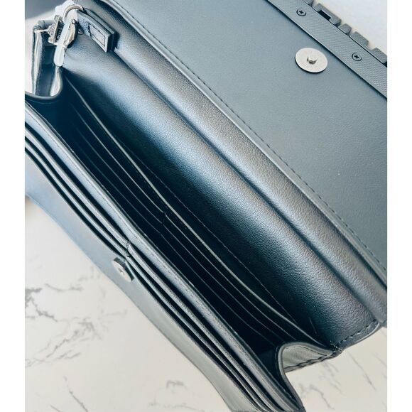 Steve Madden BCabby Wallet Wristlet Black Zip Around Smartphone Case Organizer - Picture 6 of 6